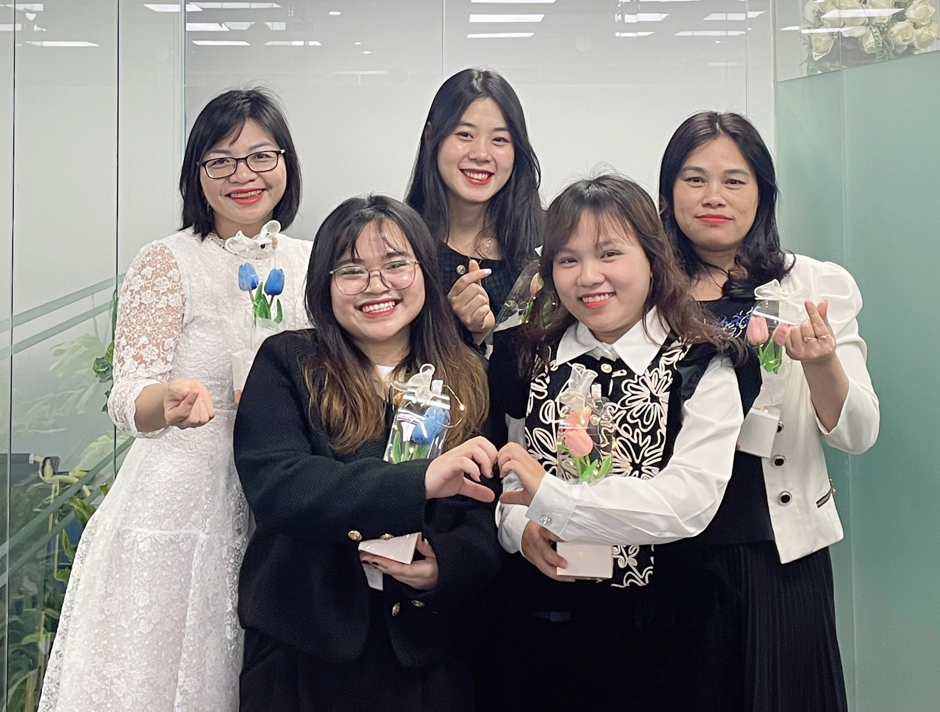 8/3 - NGÀY ĐẶC BIỆT CỦA MEGAGIRLS 