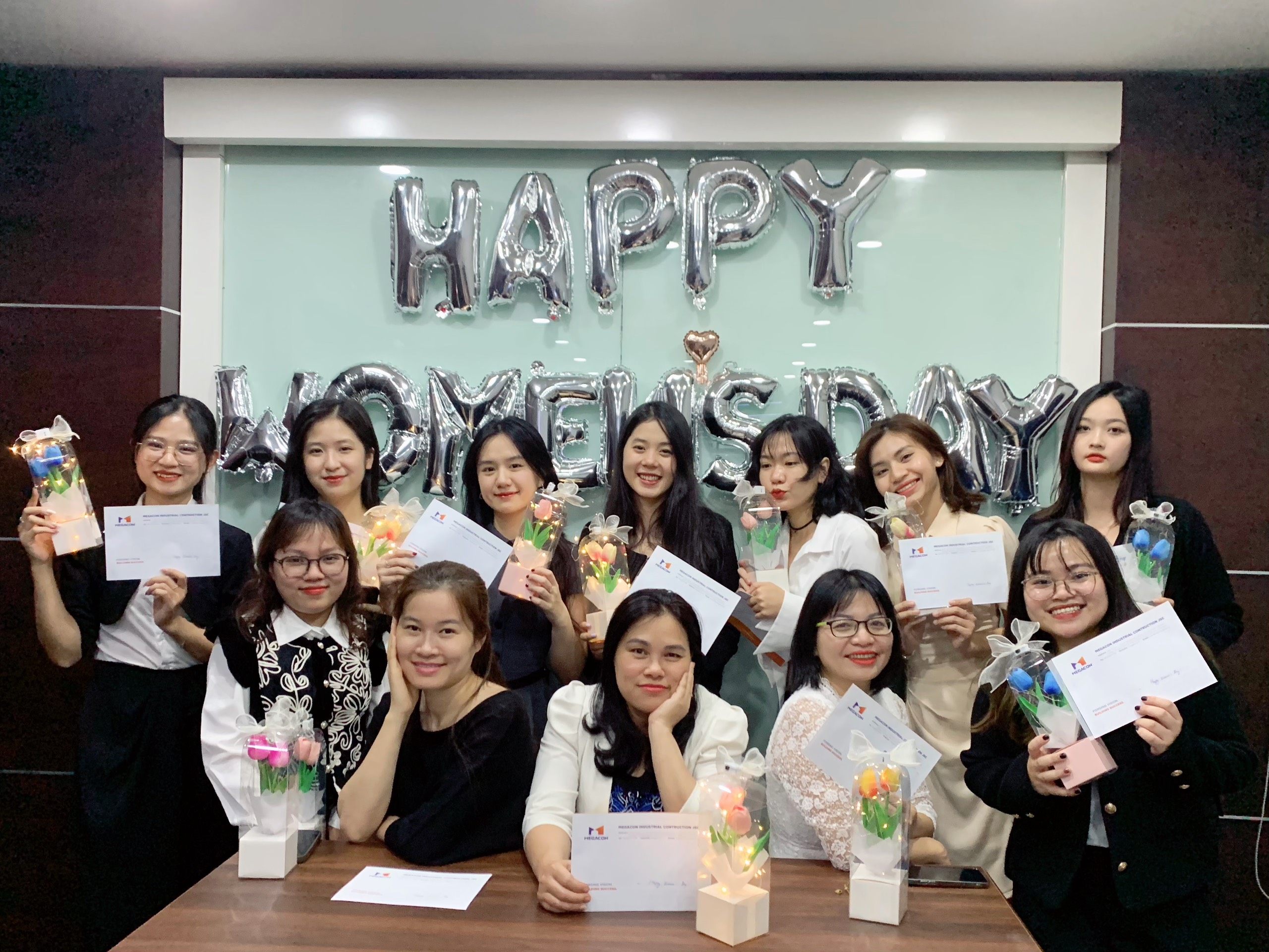 8/3 - NGÀY ĐẶC BIỆT CỦA MEGAGIRLS 